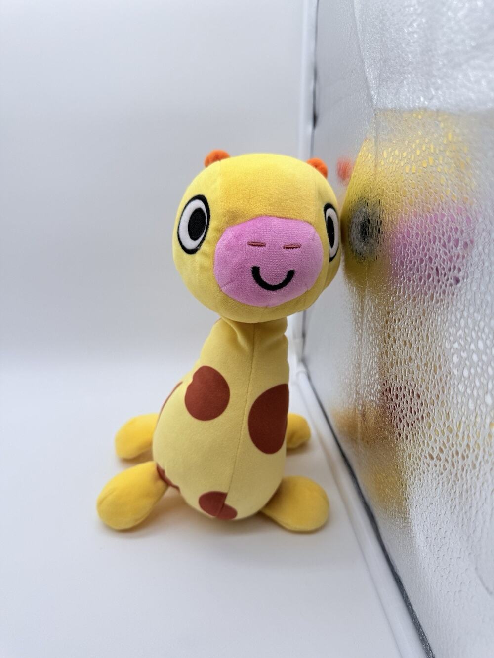 Kohls Cares St James Place Giraffe Plush Stuffed Animal Yellow Brown Spotted 10”